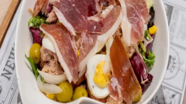 Menu of Restaurants in Vitoria-Gasteiz, London Café Vitoria, Ensalada London Café