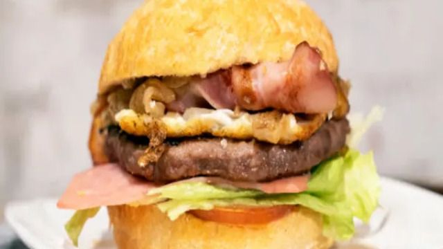 Menu of Restaurants in Vitoria-Gasteiz, London Café Vitoria, F) Hamburguesa de ternera