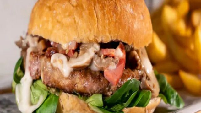 Menu of Restaurants in Vitoria-Gasteiz, London Café Vitoria, Portobello hamburguesa de angus