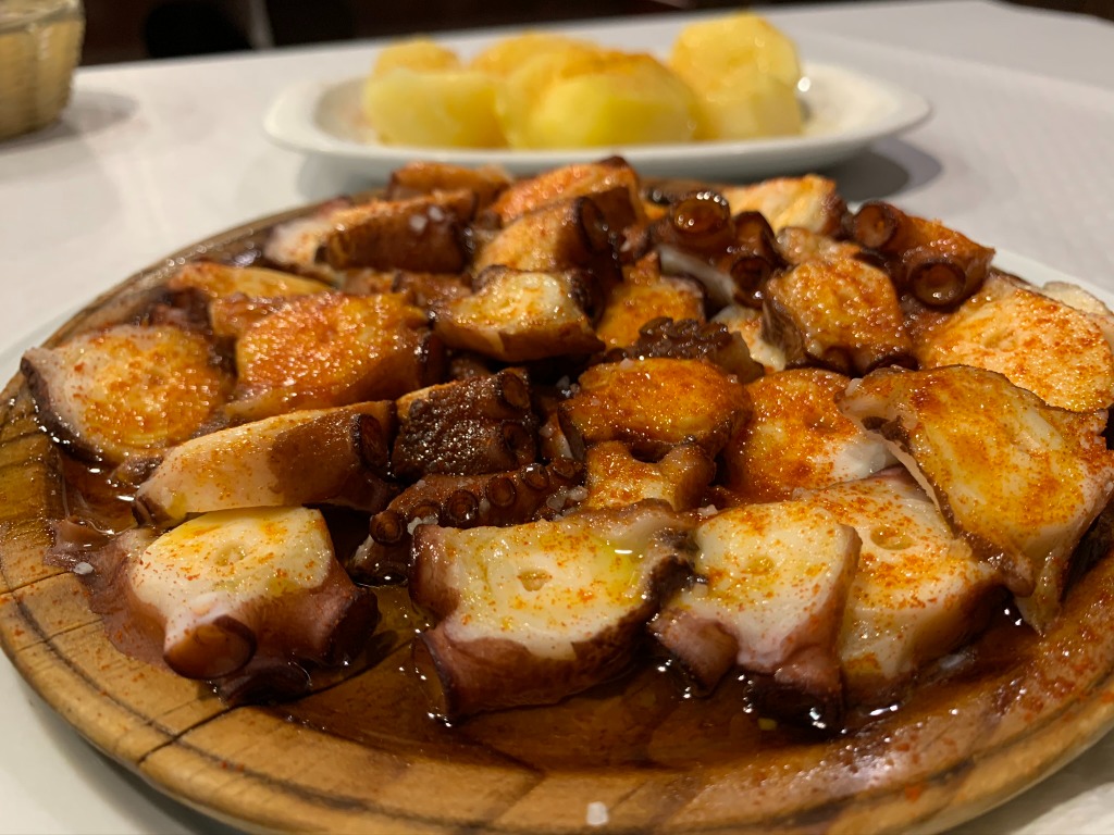 Recomendación gastronómica de Viveiro: Pulpo con cachelos
