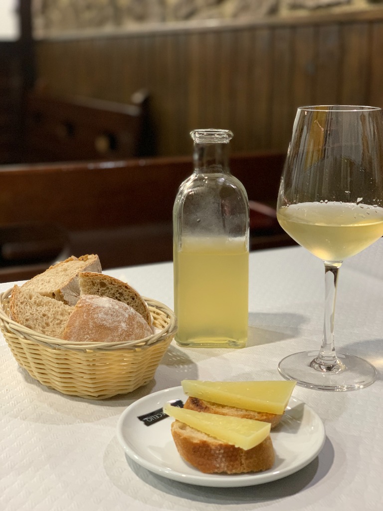 Menu of Restaurants in Viveiro, Mesón El Asturiano, Tapa gratis