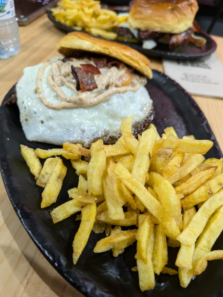 Menu of Restaurants in Zaragoza, B de Burger, La Trufada