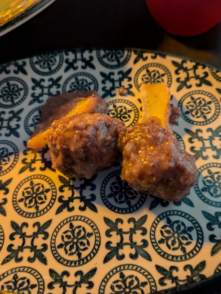 Gastronomy recommendation in Zaragoza: Albóndigas de ciervo