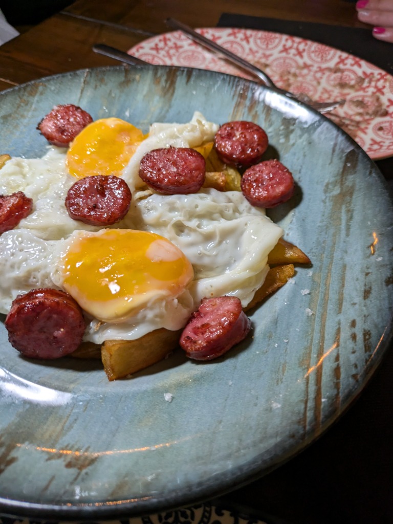 Menu of Restaurants in Zaragoza, Bocachica Gastropub, Huevos rotos