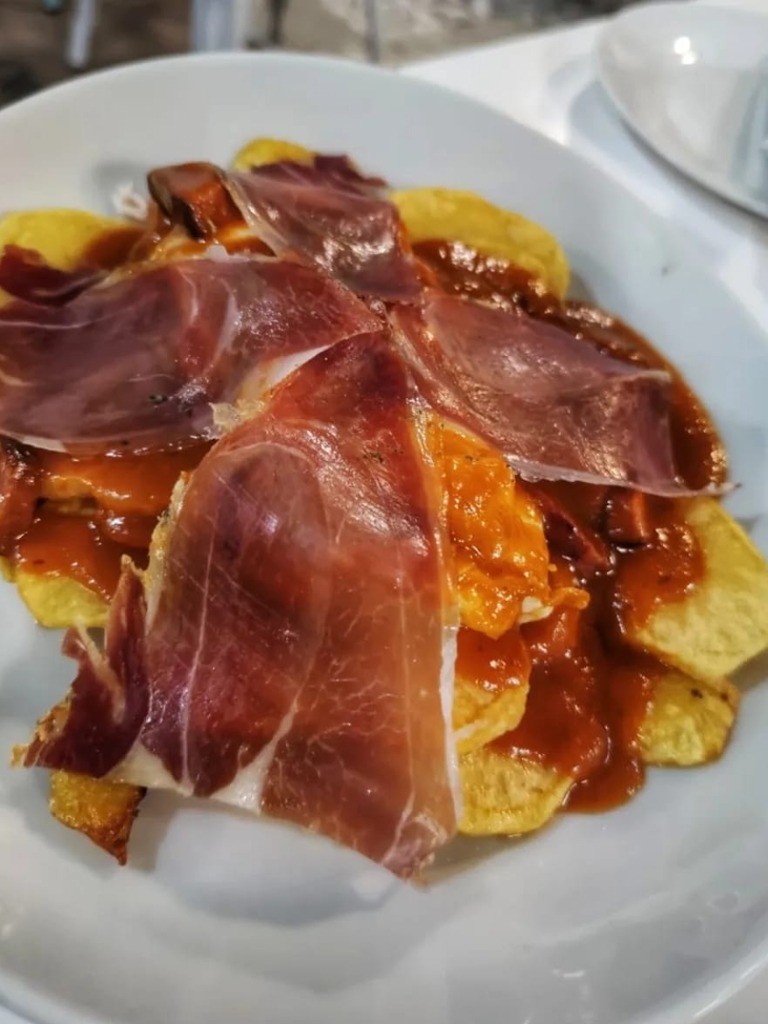 Carta de Restaurantes en Zaragoza, Bocatería La Viña de Tito, Huevos rotos la viña