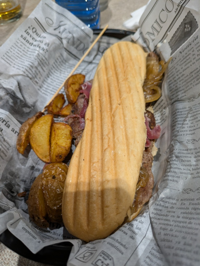 Carta de Restaurantes en Zaragoza, BogBar - Cervecería en Zaragoza, Monterrey Wrap