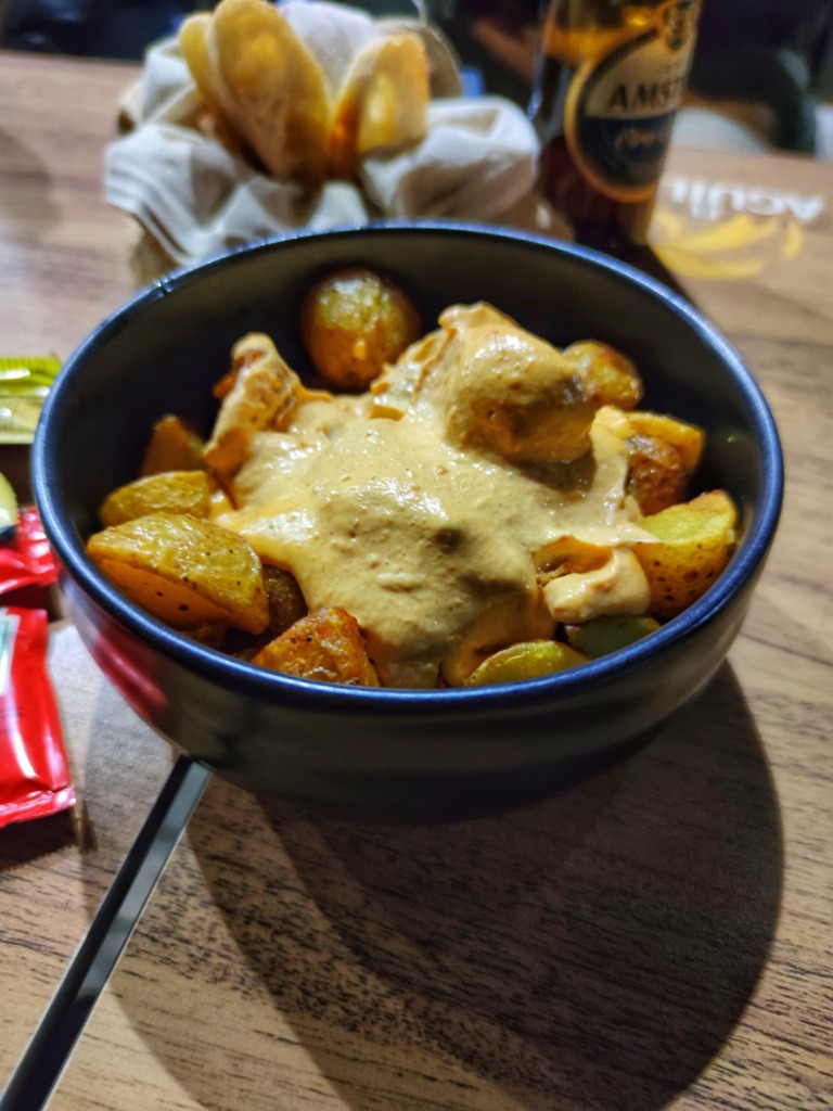 Menu of Restaurants in Zaragoza, BogBar - Cervecería en Zaragoza, Papas bravas