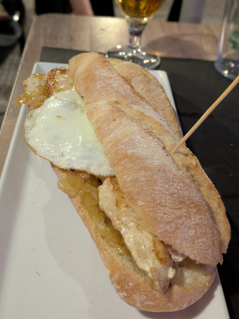 Menu of Restaurants in Zaragoza, Cafeteria Charela, Bocadillo de pechuga