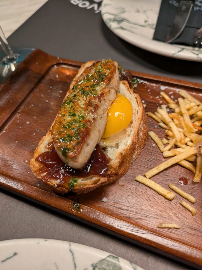 Gastronomy recommendation in Zaragoza: Tosta de foie