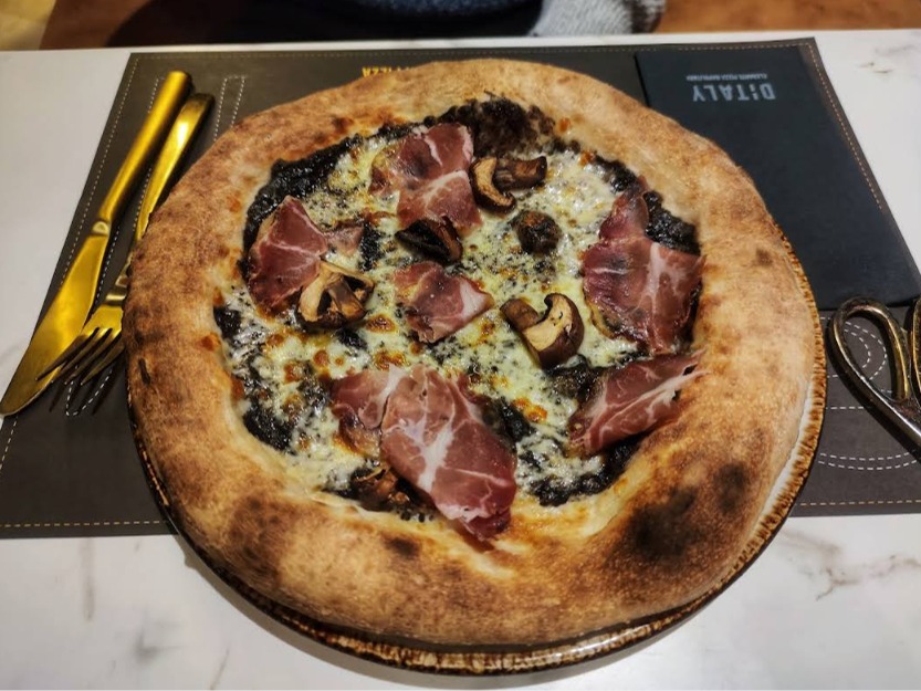 Carta de Restaurantes en Zaragoza, DITALY, Pizza tartufata piacentina