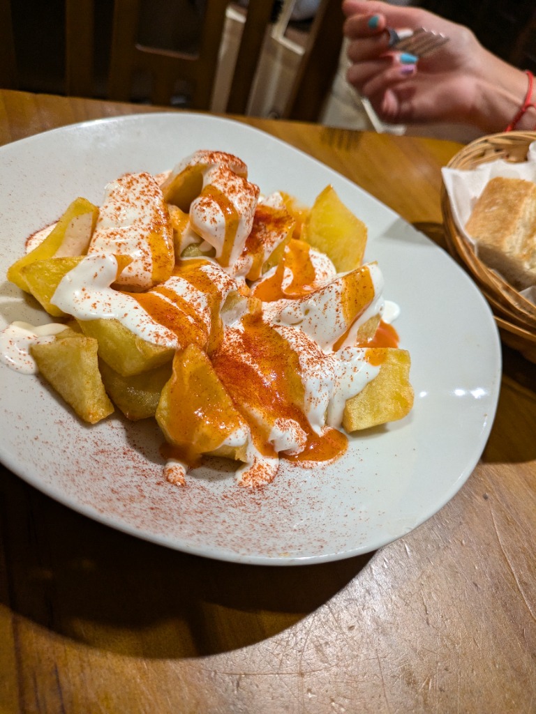 Carta de Restaurantes en Zaragoza, Mas Gas Gastro Bar, Papas bravas