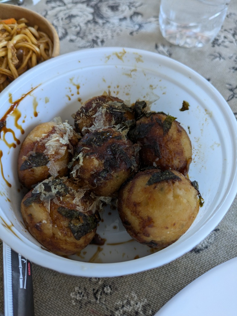 Menu of Restaurants in Zaragoza, MISHI 觅食 Bar, Albóndigas de pulpo