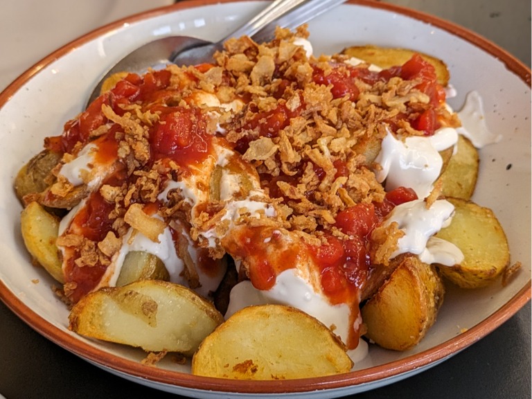 Carta de Restaurantes en Zaragoza, Parrilla Albarracin, Patatas bravas