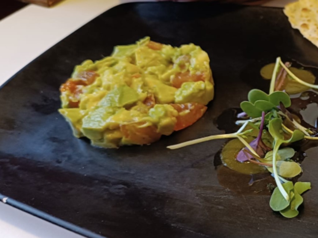 Carta de Restaurantes en Zaragoza, Restaurante La Tagliatella | Jerónimo Zurita, Zaragoza, Tartar di salmone
