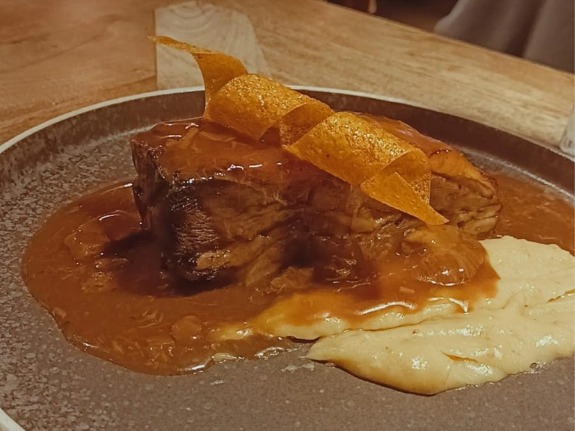 Gastronomy recommendation in Zaragoza: Lingote de ternasco de Aragón